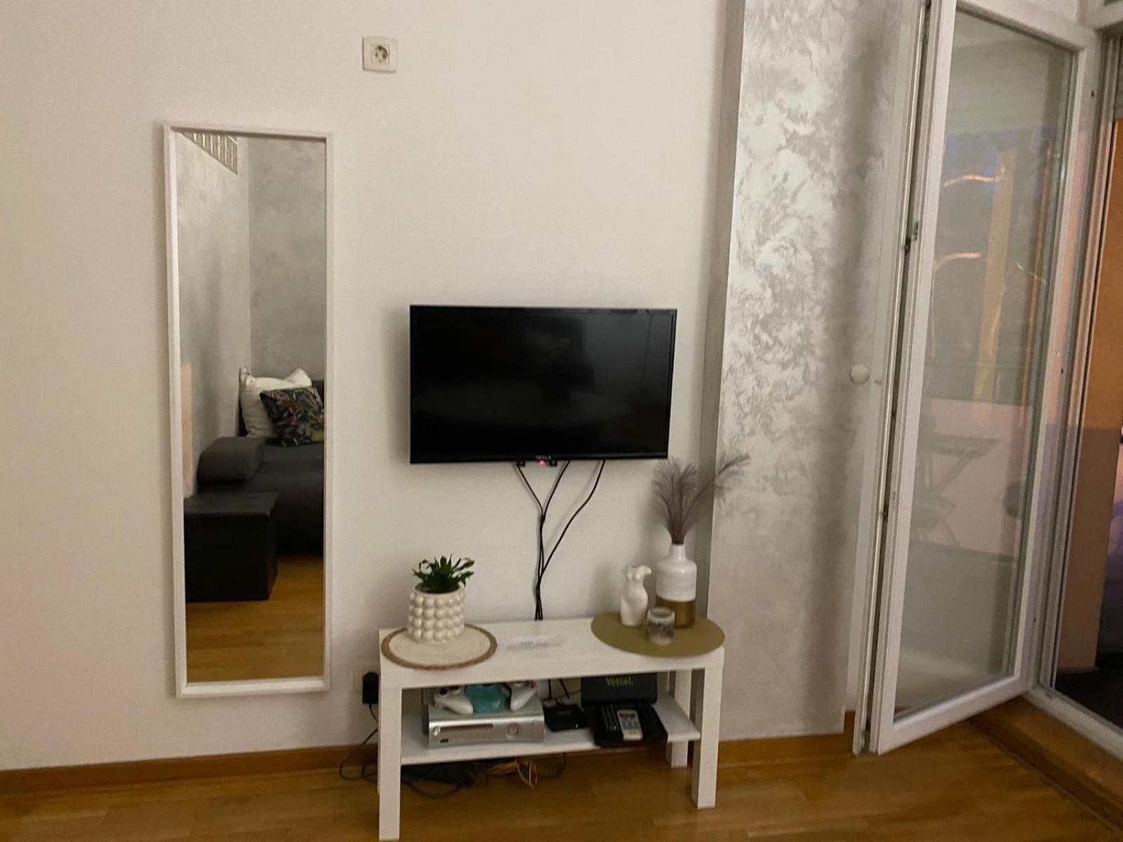 Apartman Bella Novi Beograd Bezanija Exterior photo